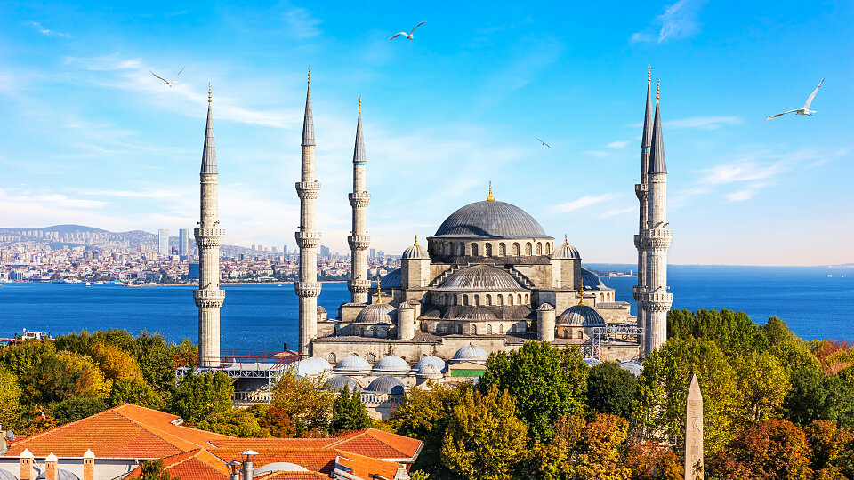 /images/r/blur-mosque_istanbul/c960x540g0-64-6360-3642/blur-mosque_istanbul.jpg