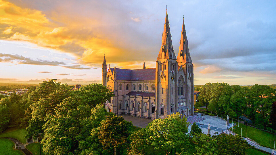 /images/r/armagh-cathedral-at-sunset-ireland/c960x540/armagh-cathedral-at-sunset-ireland.jpg