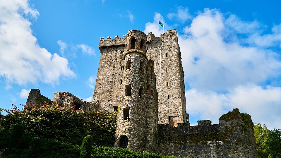 /images/r/blarney-castle-ireland/c960x540g0-100-1920-1180/blarney-castle-ireland.jpg