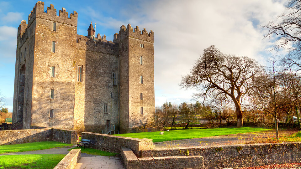 /images/r/bunratty-castle_co-clare_ireland/c960x540g0-208-4739-2874/bunratty-castle_co-clare_ireland.jpg