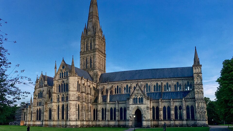 /images/r/salisbury-cathedral-england-2/c960x540g0-559-4595-3143/salisbury-cathedral-england-2.jpg