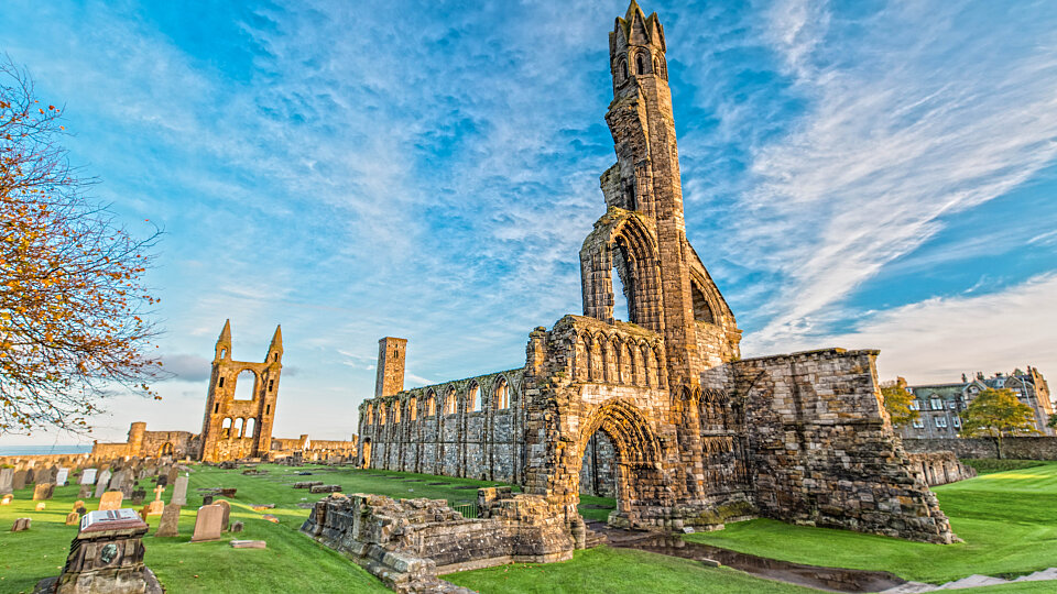 /images/r/st-andrews-cathedral-scotland-shutterstock_752890750-2/c960x540g0-342-5339-3346/st-andrews-cathedral-scotland-shutterstock_752890750-2.jpg