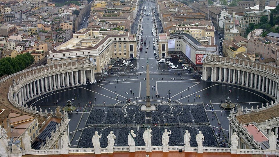 /images/r/st-peters-square-248680_1280/c960x540g0-94-1280-814/st-peters-square-248680_1280.jpg