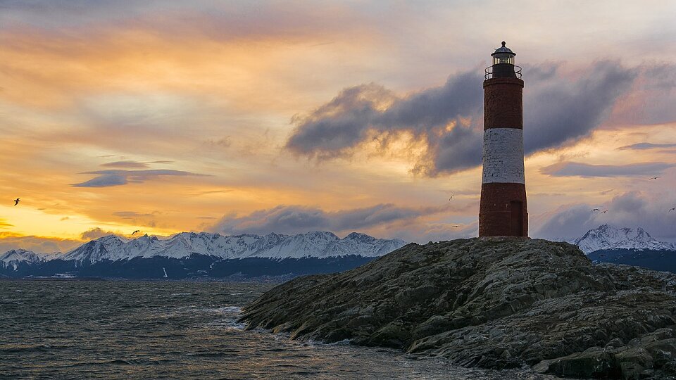 /images/r/ushuaia-lighthouse-1/c960x540g0-8-1280-728/ushuaia-lighthouse-1.jpg