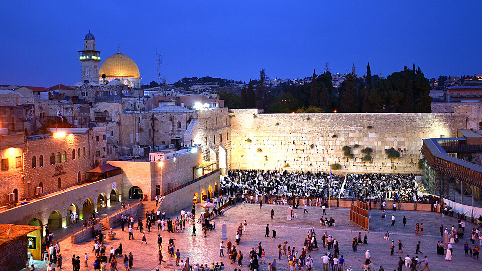 /images/r/westren-wall-at-night-jerusalem-israel/c960x540g0-168-1596-1066/westren-wall-at-night-jerusalem-israel.jpg