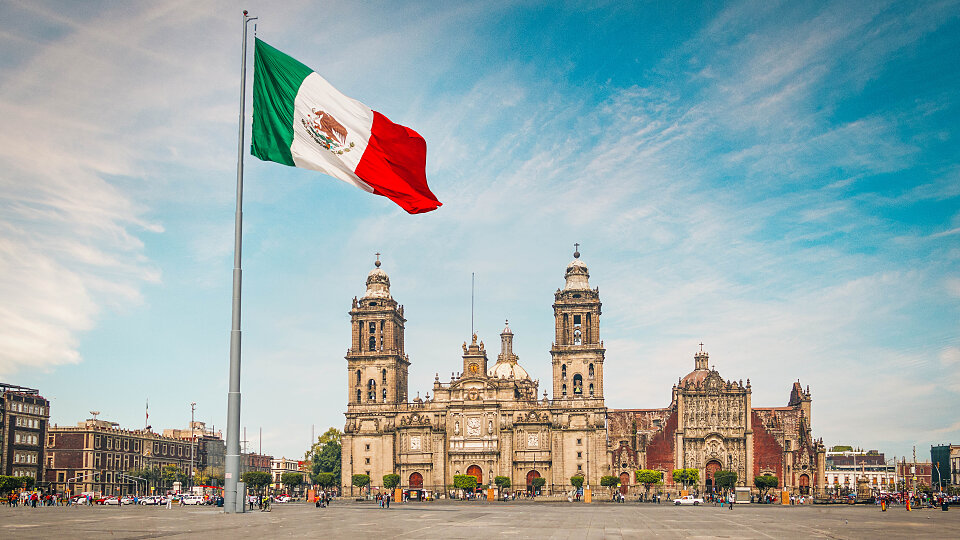/images/r/zocalo-square-mexico-city/c960x540g0-101-5974-3460/zocalo-square-mexico-city.jpg